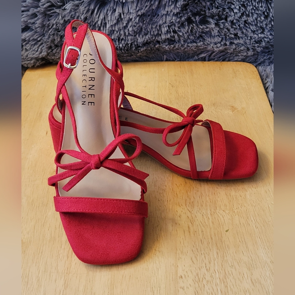 Journee Collection Red Bow Sandals, 6M, NIB - Picture 2 of 10